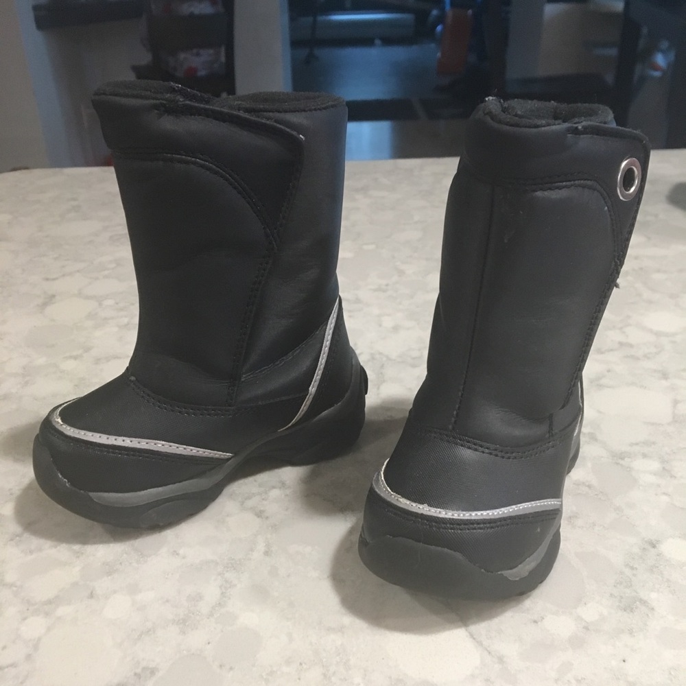 Toddler snow boots